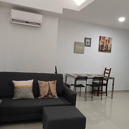 Klcc Newly Renovated Apartment كوالالمبور المظهر الخارجي الصورة